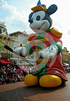 Big standing inflatable Mickey mouse in Parade