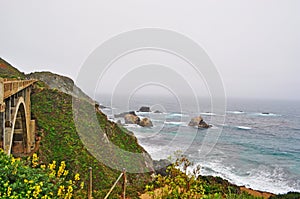 Big Sur, Bixby Creek Bridge, viewpoint, green, landscape, nature, California, Usa, cliff, beach, coastline, mist, fog, road