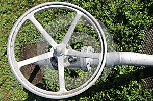 big valve with a circular shape maneuver