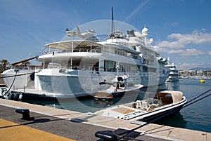 Big yatch