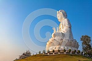 the biggest Guanyin statue in Chinese temple wat Hyua Pla Kang