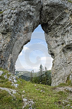 Najväčšie skalné okno, Ohniště, Nízke Tatry, Slovensko