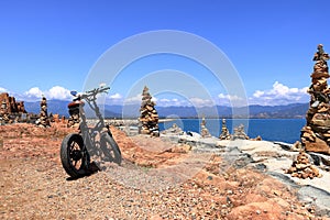 Bike in front of Red Rocks (called \