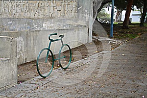 A bike parking opportunity with a symbol.