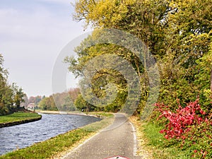 Bikeway along the Naviglio Grande from Abbiategrasso to Turbigo