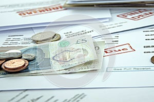 Bills, British bank notes and coins