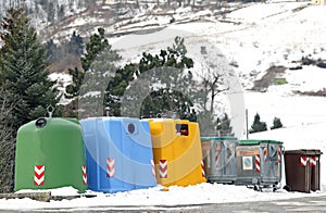 Cestino sciupare un usato bicchiere bottiglie 