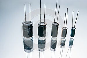 Bipolar electric capacitors component electrode