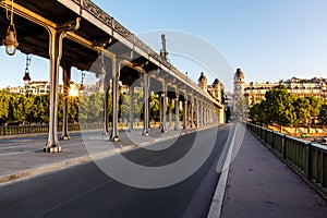 Bir-Hakeim Bridge in the Morning, Paris