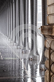 Bir Hakeim Bridge in a Parisian autumn rain - Paris