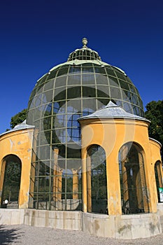 A bird cage in Schloss Schonbrunn photo
