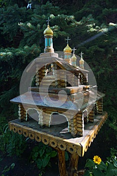 Bird feeder in the form of an Orthodox church