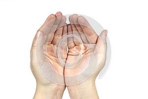 Narození kroužek v ruka izolované na bílém pozadí kroužek antikoncepční prostředek 