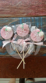 Biscuit lolipops