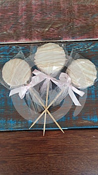 Biscuit lolipops