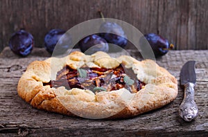Biscuit with plums