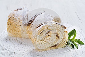 Biscuit roll with condensed milk