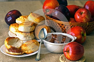 Biscuits with apple butter