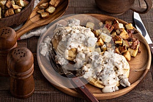 Biscuits and Creamy Sausage Gravy