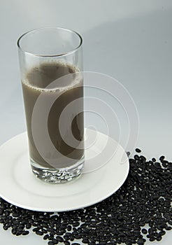 Black beans and black Soybean Milk