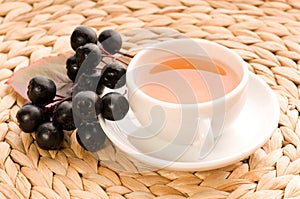Black chokeberry tea