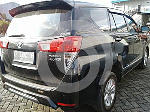 Black color of Toyota Innova 2