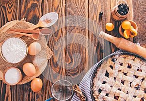 Black currant and apricot pie with ingredients