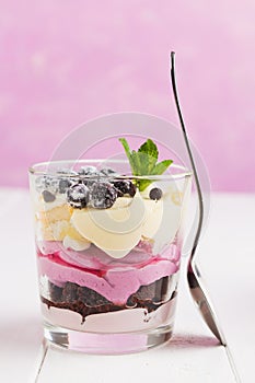 Black currant verrine