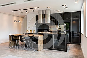 Black lacquered kitchen