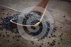 Black lentils