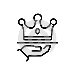 Black line icon for Superior, privilege and crown