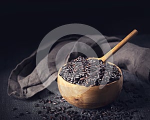Black long grain rice