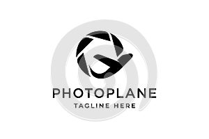 Black Photo Plane Simple Logo