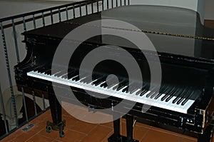 Black piano