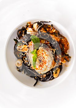 Black spaghetti with seafood