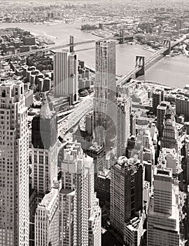 En blanco y negro vista aérea de centro nuevo la ciudad 