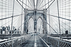 Black and white Brooklyn Bridge