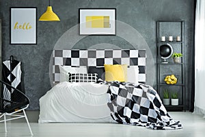 Black and white checkered bedsheets