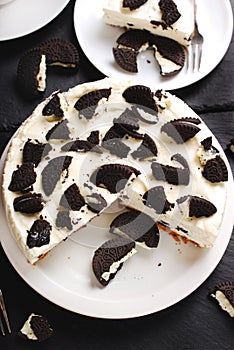 Black and white cheese cake