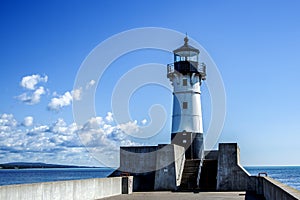 Black and white end-of-pier lighthouse in Duluth, Minnesota