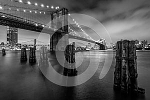 Black & white image of the Brooklyn Bridge, in Manhattan, New York City