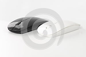 black and white optical wireless mouse