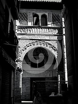 Black and white photo of Corral de Carbon, Granada, Spain photo