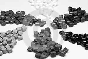 Black and white polymer granulate