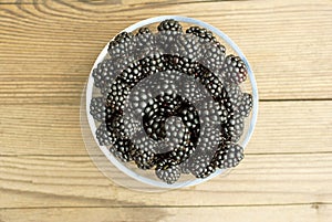 Blackberries in bowl
