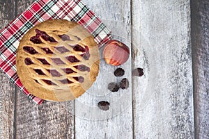 Blackberry and apple pie with fruit