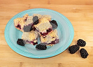 Blackberry Pie Bars with Fresh Blackberries