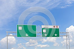 blank green highway road sign on sky background