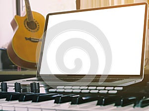 Blank laptop screen for computer music