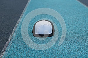 Blank trucker hat cap flat visor with black and white color